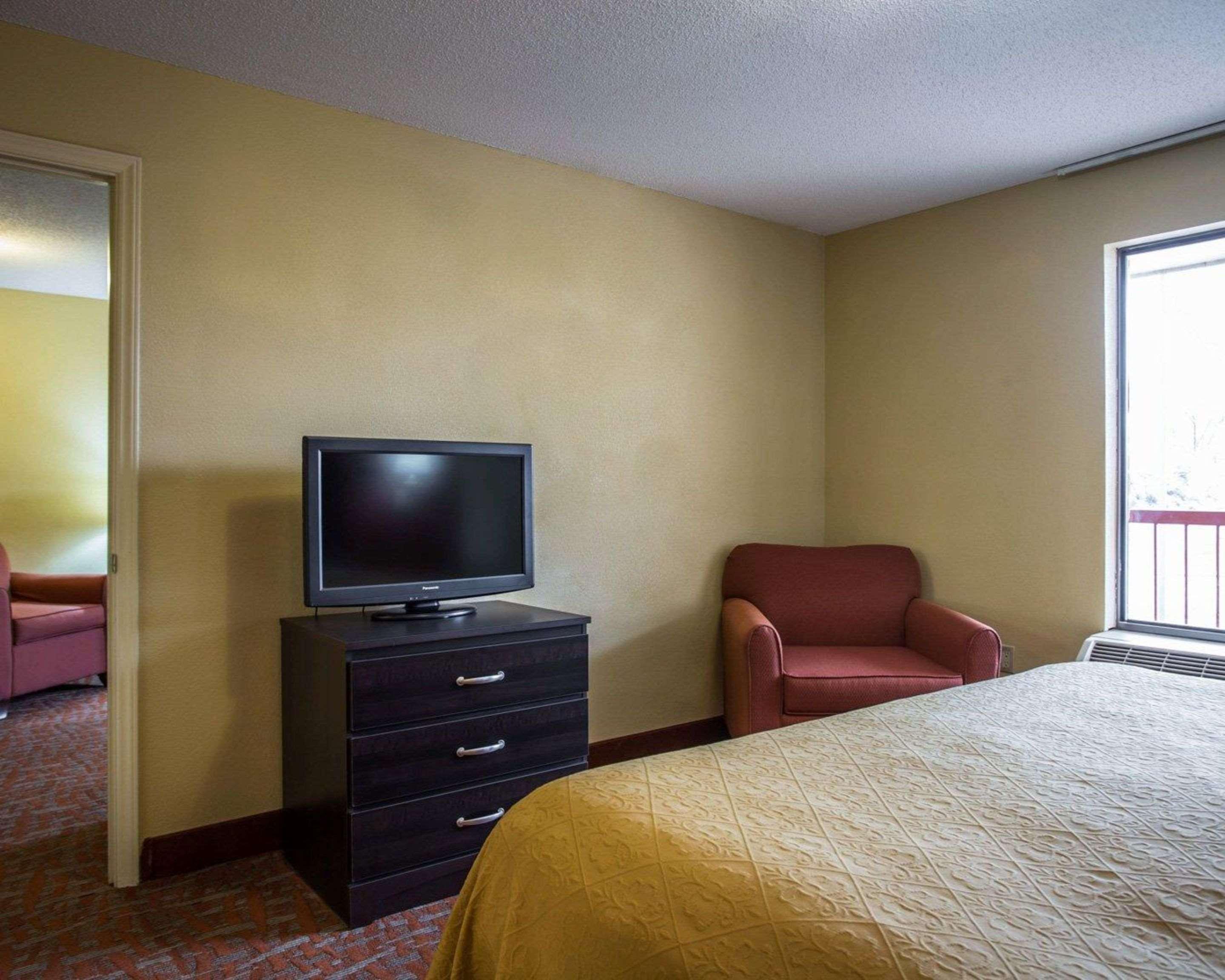 Quality Inn & Suites Monroe Exterior foto